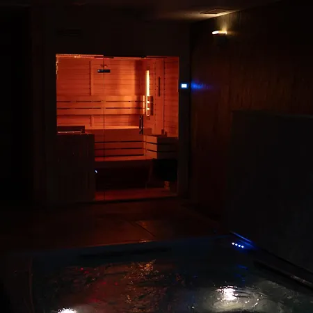 Wellness - Viktorka, Herecky Dum 3* Česká Skalice
